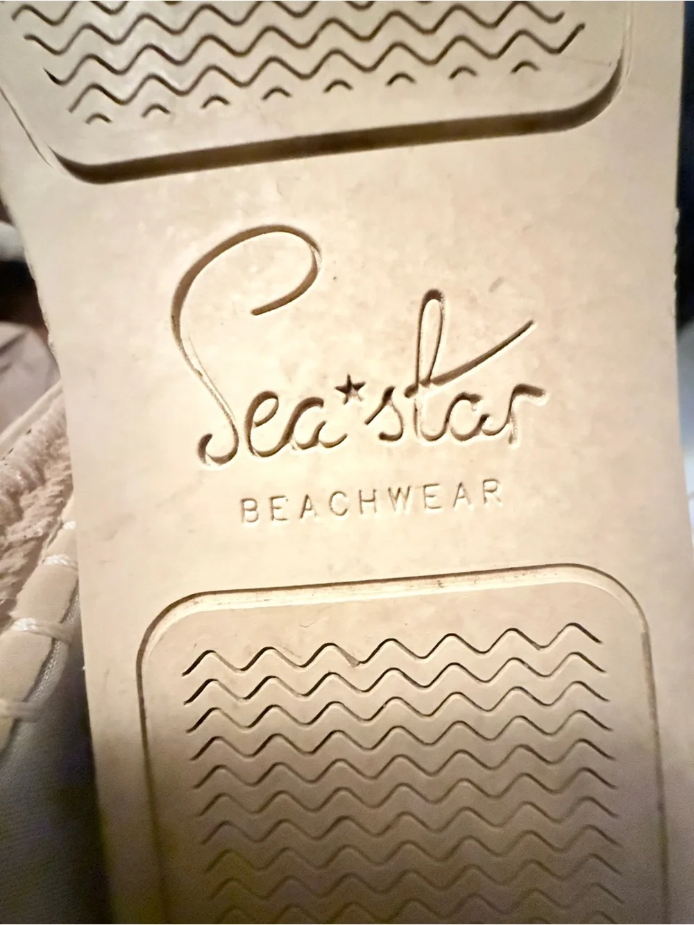 Sea Star Beachwear Beachcomber Espadrille Shimmer Champagne Water Shoes 8 w/box